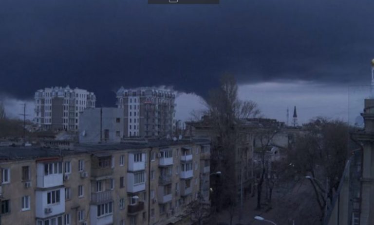 Oraşul Odesa a rămas aproape în totalitate fără electricitate după un atac rusesc cu ‘drone-kamikaze’