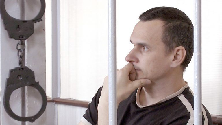 Cineastul ucrainean Oleg Sentsov, încarcerat în Rusia, spune că este pregătit să moară în închisoare ca urmare a grevei foamei