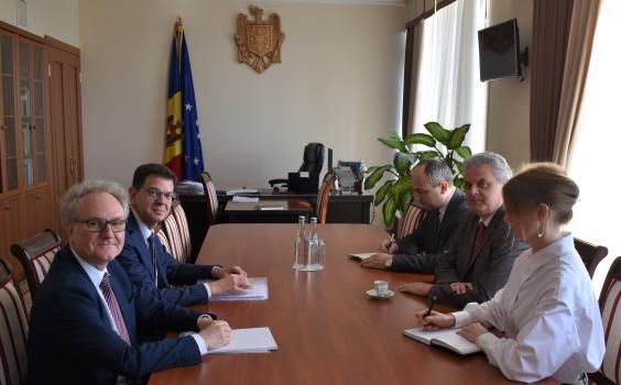 Oleg Serebrian s-a întâlnit cu ambasadorul Confederației Elvețiene la Chișinău. Au discutat starea actuală a procesului de reglementare transnistreană