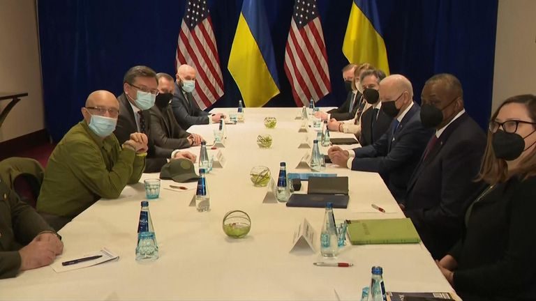 Miniştrii apărării şi de externe ai Ucrainei s-au întâlnit în premieră cu omologii lor americani, la Varşovia