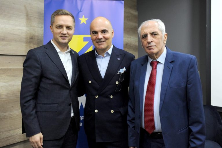 Principalul partid românesc din R.Moldova și-a constituit Organizația Seniorilor Naționali Liberali
