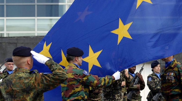 Liderii a 25 de state au celebrat, la Bruxelles, o `zi istorică` pentru relansarea apărării europene