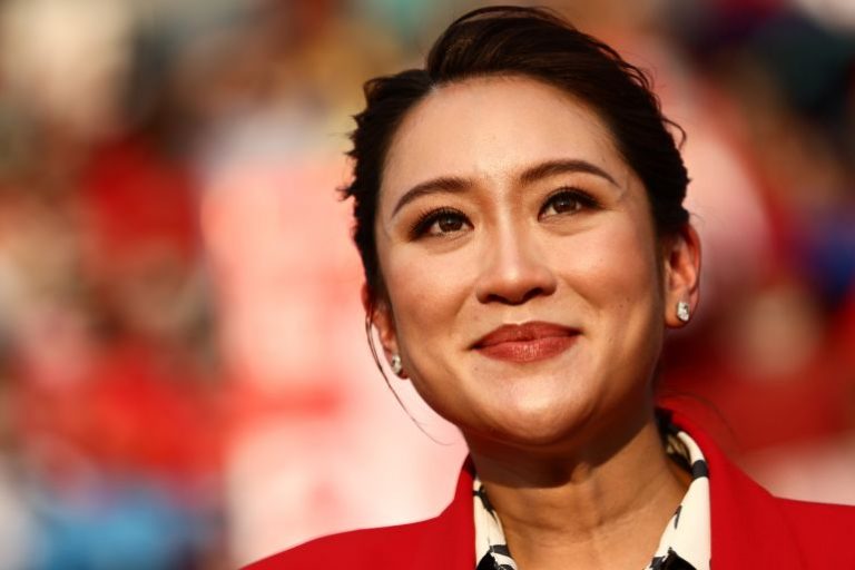 Una din principalele candidate la postul de premier în Thailanda a născut cu două săptămâni înainte de alegeri