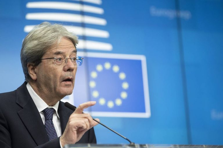Comisar european: Unele state UE vor merge înainte împreună, dacă nu se ajunge la un consens privind Uniunea Pieţelor de Capital