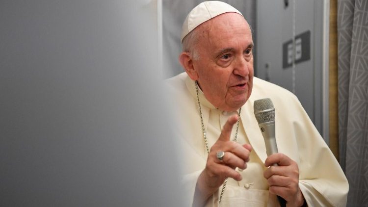 Papa Francisc avertizează asupra ‘efectului de domino’ al conflictelor militare asupra relaţiilor internaţionale