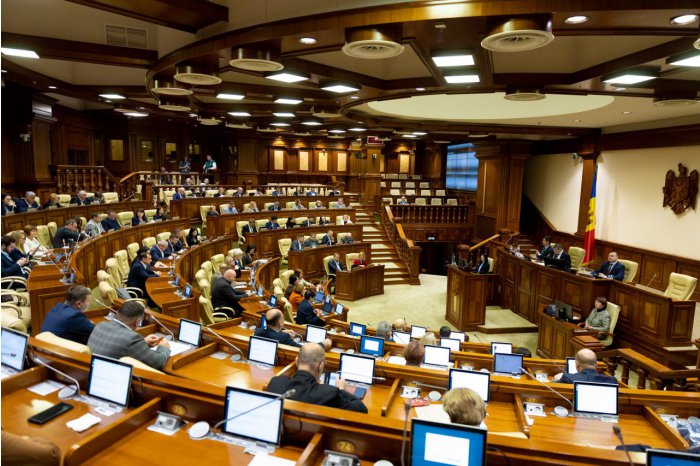 Parlamentul consemnează o reuniune a consulilor onorifici care activează în Republica Moldova