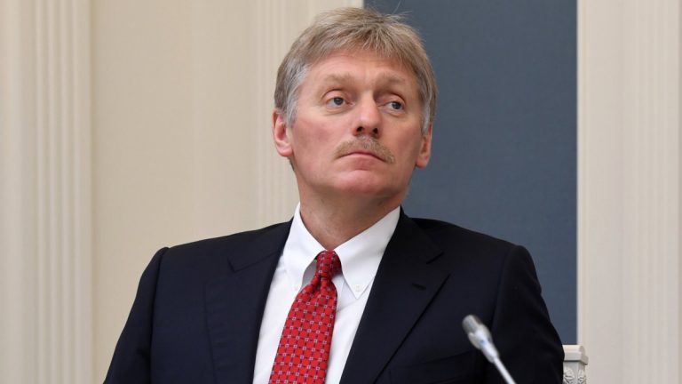 Kremlinul respinge drept ‘minciuni’ informaţiile despre descoperirea a sute de cadavre la Izium