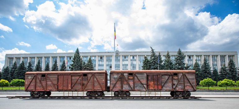 „Trenul Durerii” ajunge mâine în Piața Marii Adunări Naționale