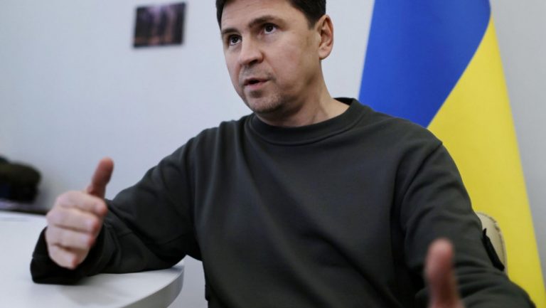 Podoliak: Rusia vrea să preia puterea în Moldova, dar nu cu ‘tancuri’, ca în Ucraina, ci cu ‘bandiţi’