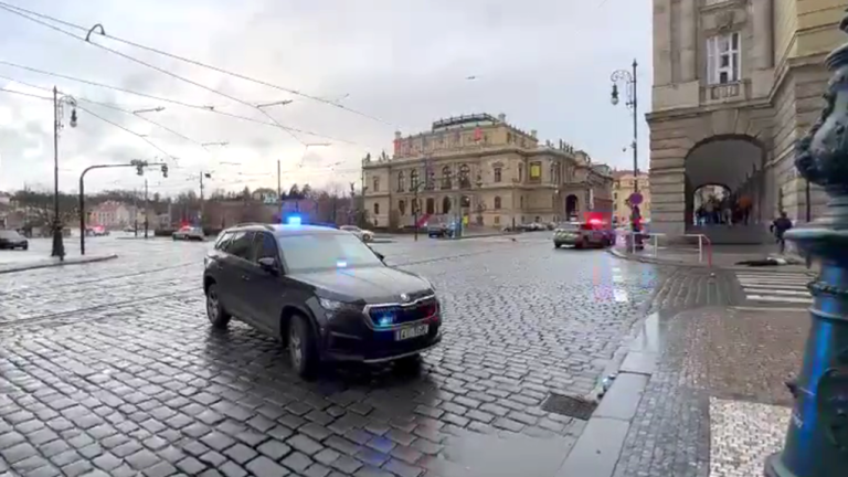 Atac armat la Universitatea din Praga: 14 morţi şi 25 de răniţi (poliţia)
