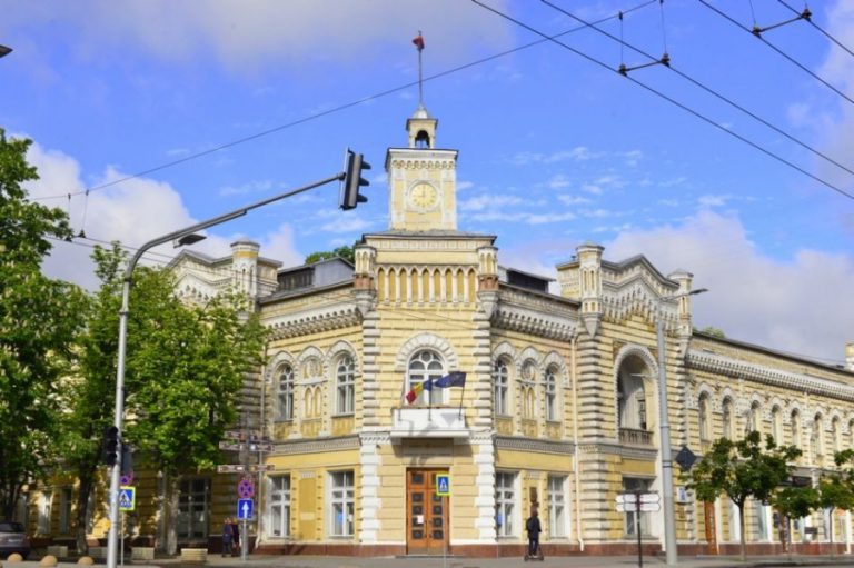 Bugetul Chișinăului a fost aprobat cu un deficit de 647,7 milioane de lei
