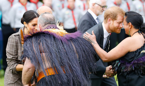 Noua Zeelandă: Prinţul Harry şi Meghan Markle, întâmpinaţi în tradiţia Maori