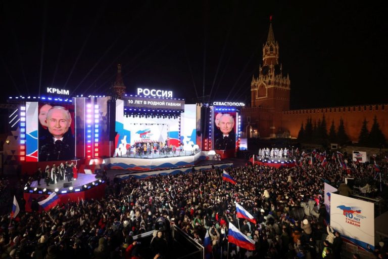 Vladimir Putin a salutat “întoarcerea la patrie” a teritoriilor ucrainene ocupate de Moscova