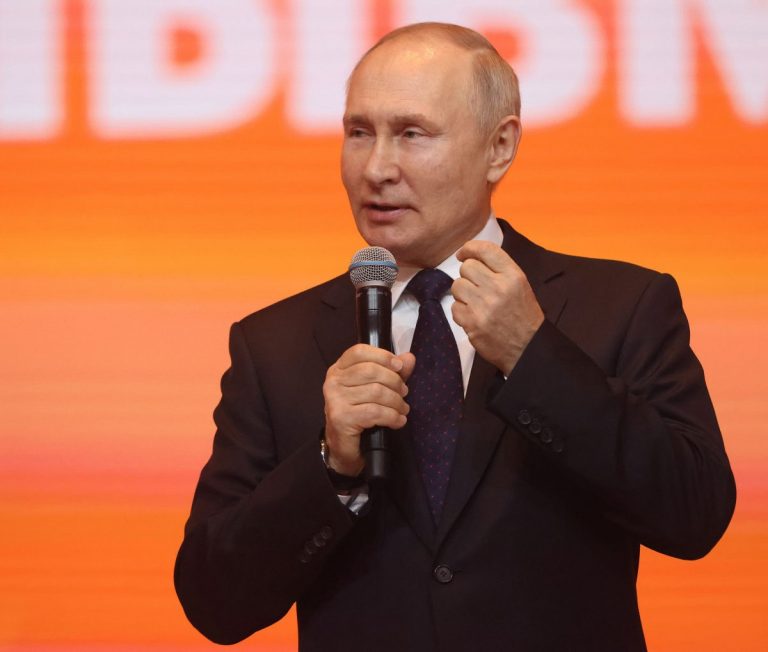 Televiziunea de propagandă a Kremlinului, Rossia 24, a început o numărătoare inversă pentru discursul lui Putin în faţa Adunării Federale