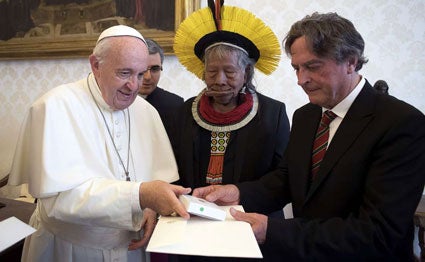 Liderul indigen Raoni s-a întâlnit cu papa Francisc