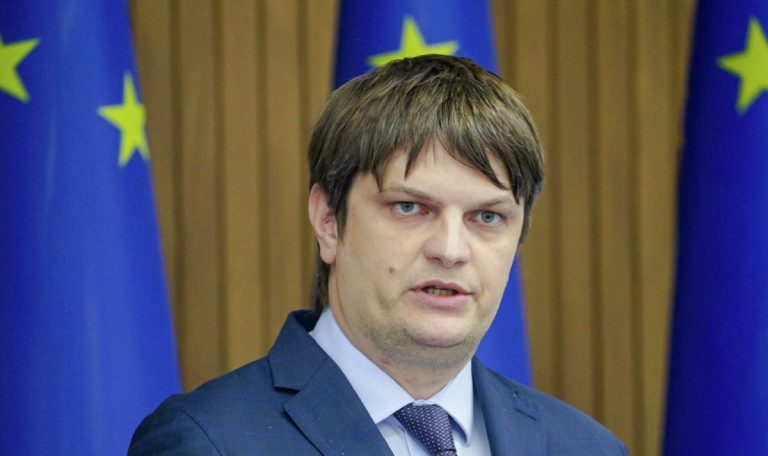 Ministrul Infrastructurii, Andrei Spînu a depus declarația de avere. Acesta deține conturi cu bani, câteva loturi de terenuri agricole și un teren intravilan