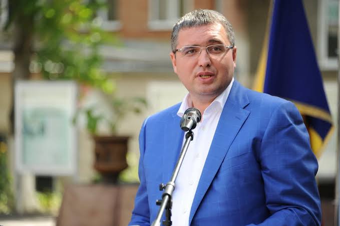 Usatîi cheamă în judecată TRM. Invocă că i-a fost încălcat dreptul la libera exprimare