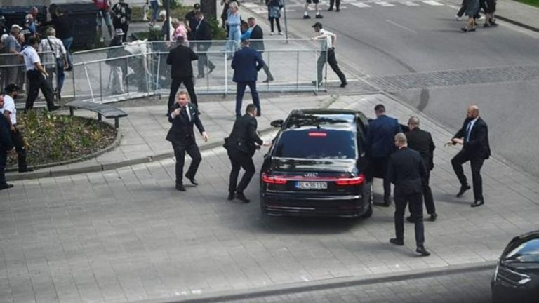 Premierul slovac, în stare gravă la spital: au fost trase în el cinci gloanțe, în stomac și piept