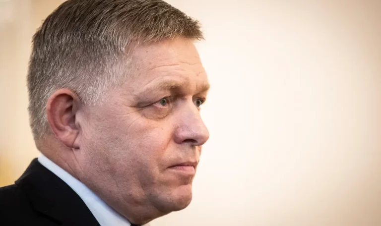 Premierul slovac, în stare critică: ‘Viaţa sa este în pericol!’