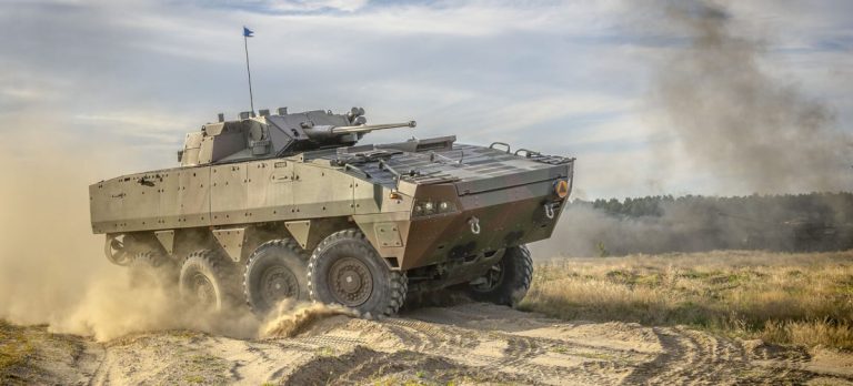 Polonia va achiziţiona 58 de transportoare blindate de trupe Rosomak