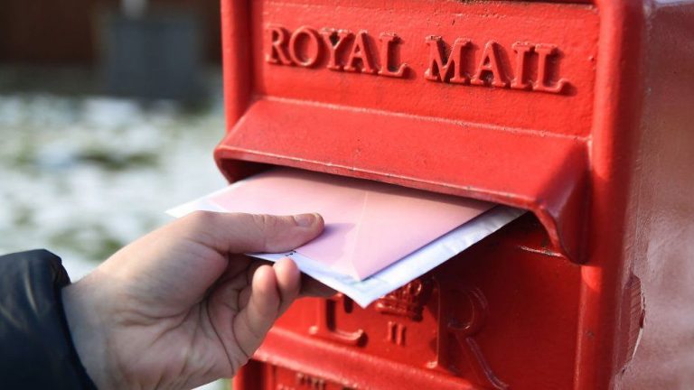 Royal Mail dă asigurări că timbrele cu imaginea reginei Elisabeta a II-a vor rămâne valabile pentru utilizare
