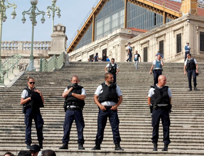 Franţa: Gara din Marsilia evacută, traficul feroviar întrerupt câteva ore după arestarea unui bărbat cu “comportament straniu”