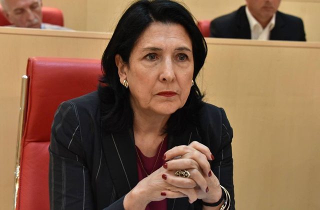 Parlamentul Georgiei nu reuşeşte să o demită pe preşedinta Salome Zourabişvili