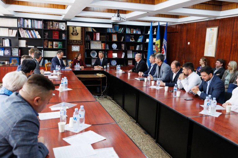 Maia Sandu a discutat cu primarii și consilierii din Comrat, Ceadâr-Lunga, Vulcănești