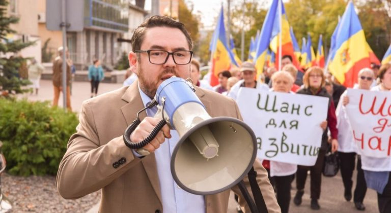 Protest al PP Șansa în fața Curții de Apel Chișinău