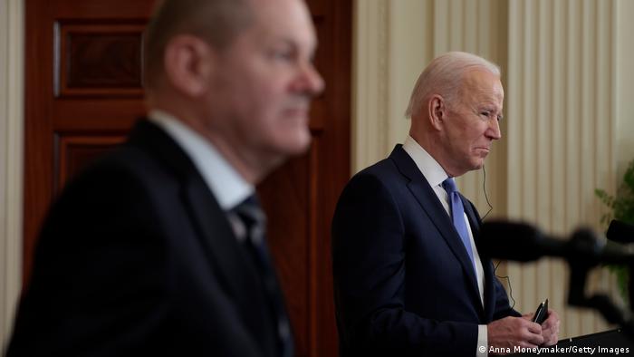 Scholz i-a transmis lui Biden intenţia Berlinului de a livra Ucrainei tancuri şi un sistem Patriot