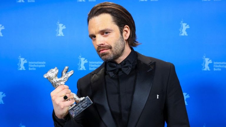 Sebastian Stan, românul ajuns celebru la Hollywood, a câştigat Ursul de Argint