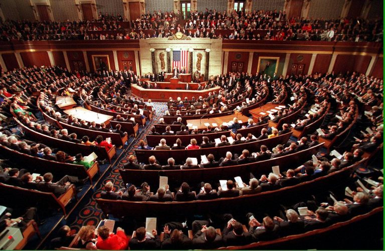 Senatul american a respins un amendament ce viza abrogarea vechilor autorizaţii de război în Irak şi Afganistan