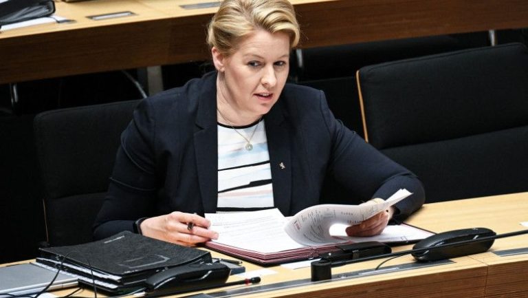 Senatoarea Franziska Giffey, a devenit cea mai recentă victimă a unei serii de atacuri împotriva politicienilor germani