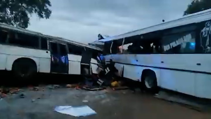 Guvernul senegalez interzice circulaţia autobuzelor pe timpul nopţii între oraşe şi sate, după ce o coliziune s-a soldat cu 40 de morţi