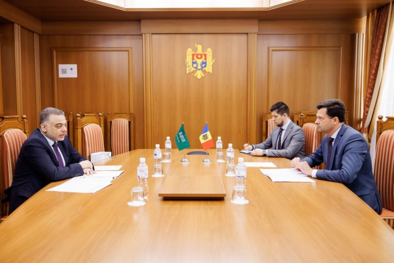 Sergiu Mihov a avut o întrevedere cu ambasadorul Regatului Arabiei Saudite în Moldova