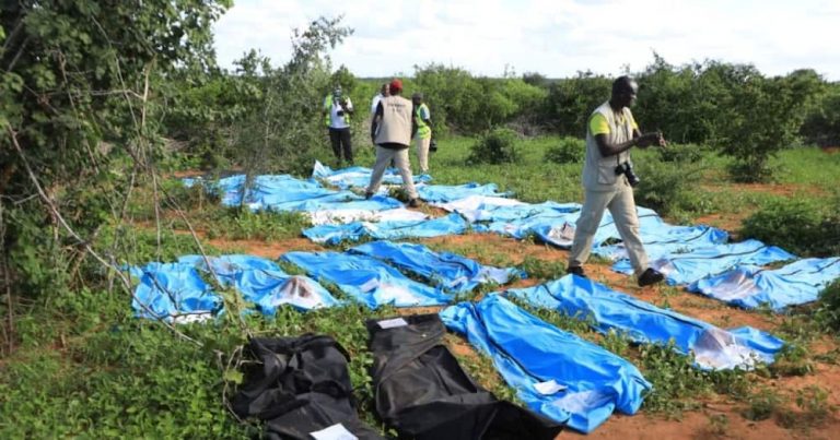 Bilanţul ‘masacrului de la Shakahola’ din Kenya se ridică la 303 morţi