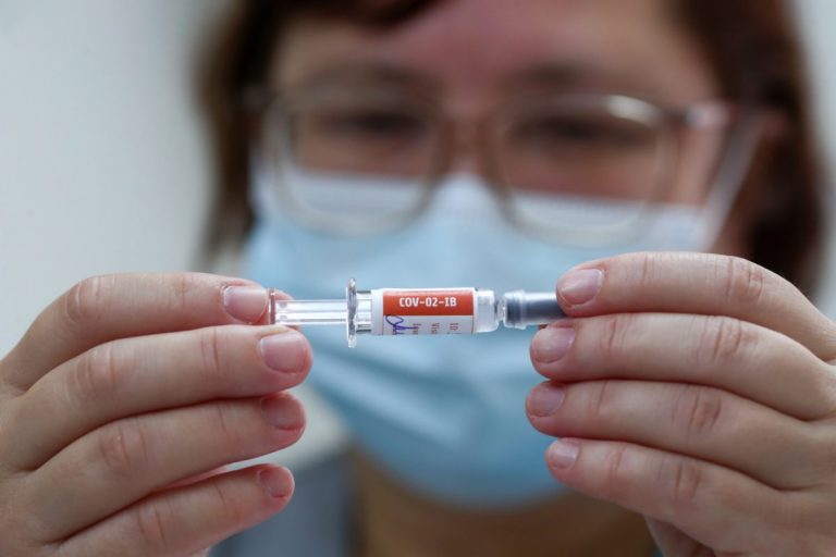 EMA anunță lansarea unei proceduri de ‘revizuire continuă’ a vaccinului chinezesc dezvoltat de Sinovac