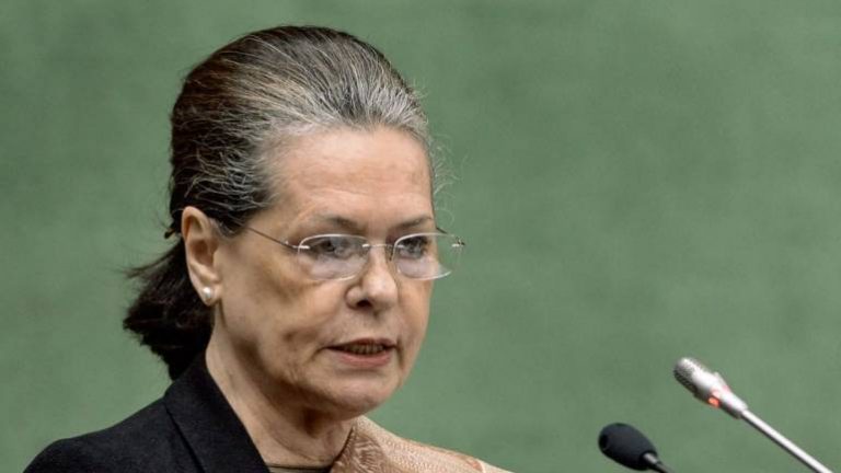 Sonia Gandhi a revenit în fruntea partidului Congresului din India