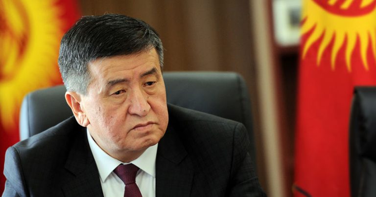 Sooronbay Jeenbekov câştigă alegerile prezidenţiale din Kârgâzstan cu un rezultat care vine împotriva previziunilor