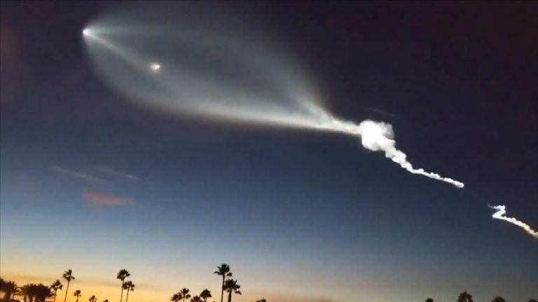 Resturile unei rachete SpaceX au oferit un impresionant spectacol de lumini pe cerul din nord-vestul SUA