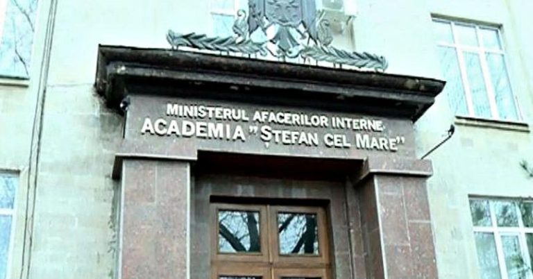 Academia ‘Ştefan cel Mare’ din Chișinău a primit un lot de echipamente informatice, oferit de misiunea OSCE