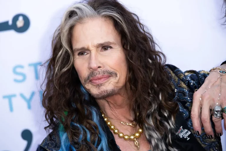 Plângerea de agresiune sexuală împotriva lui Steven Tyler a fost respinsă