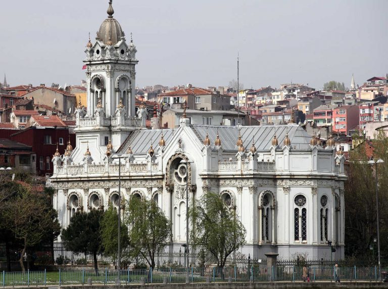 Biserica ortodoxă bulgară Sfântul Ştefan din Istanbul a fost redeschisă  în prezenţa liderilor turc şi bulgar