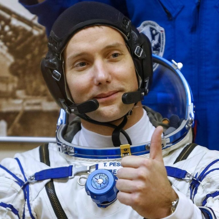 A doua ieşire în afara Staţiei Spaţiale Internaţionale a astronauţilor Thomas Pesquet şi Shane Kimbrough