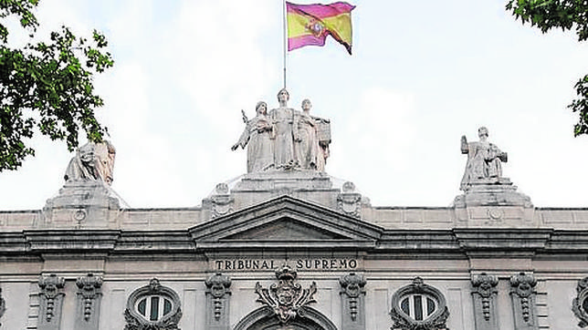 Preşedinta şi vicepreşedinţii parlamentului catalan, convocaţi de Curtea Supremă a Spaniei pentru o posibilă inculpare după declaraţia de independenţă