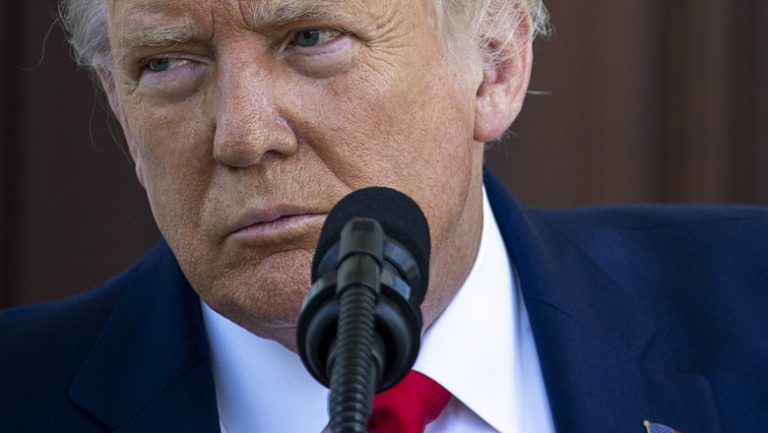 ‘Managerii de impeachment’ îi reproşează lui Trump ‘cea mai gravă violare a Constituţiei comisă vreodată de un preşedinte’