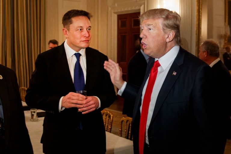 Trump: Elon Musk este unul dintre marile noastre genii. Trebuie să ne protejăm geniul