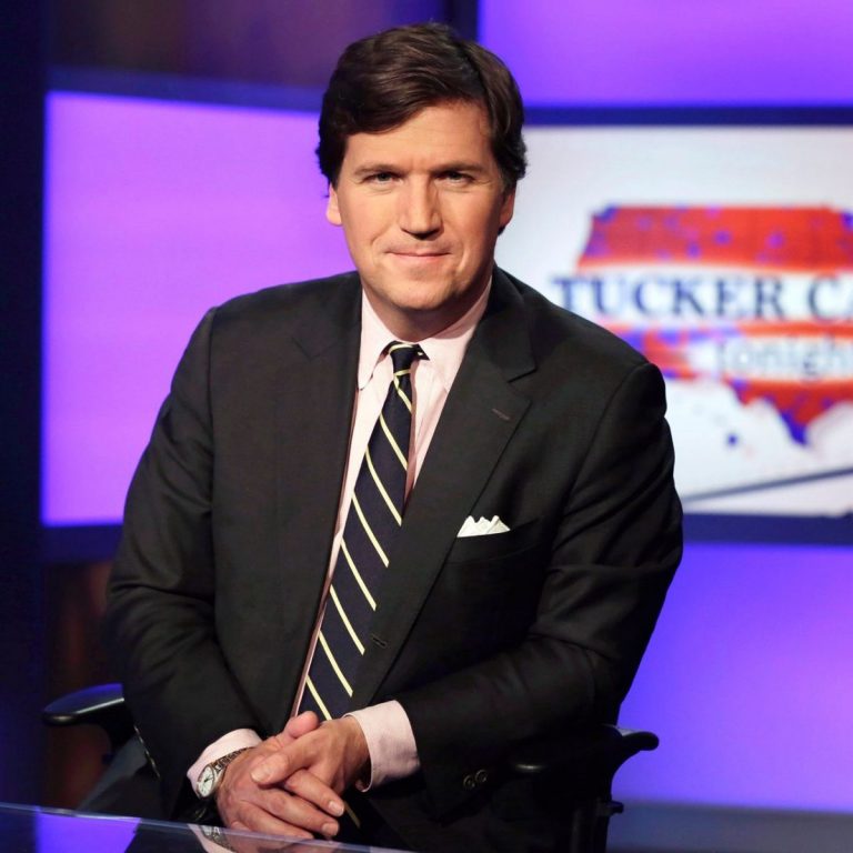 Tucker Carlson părăseşte Fox News, postul preferat al conservatorilor americani