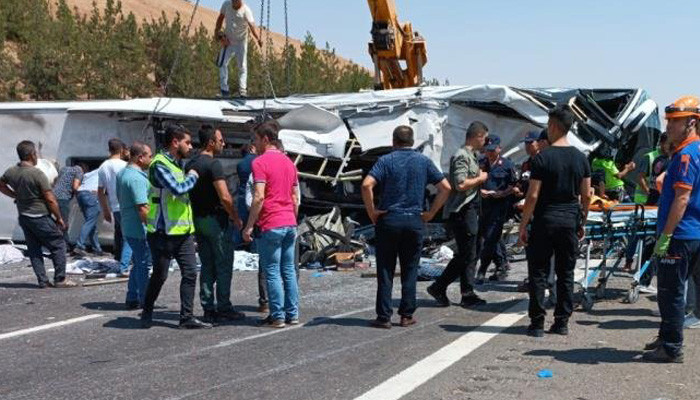 Cel puţin 34 de morţi şi aproape 60 de răniţi în două accidente rutiere în sud-estul Turciei