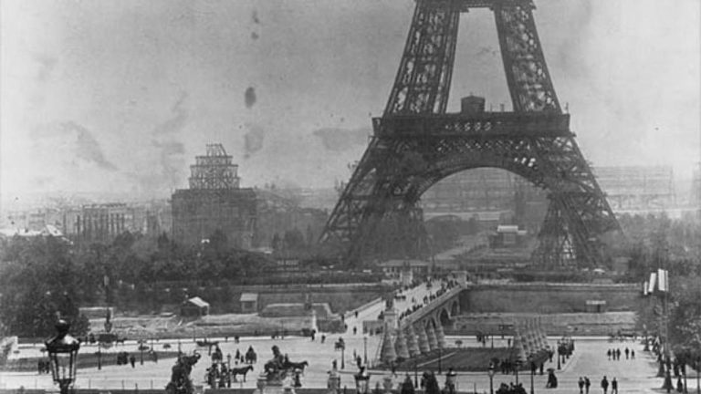 Astăzi, 31 martie se împlinesc 135 de ani de la inaugurarea Turnului Eiffel. Calendarul Zilei